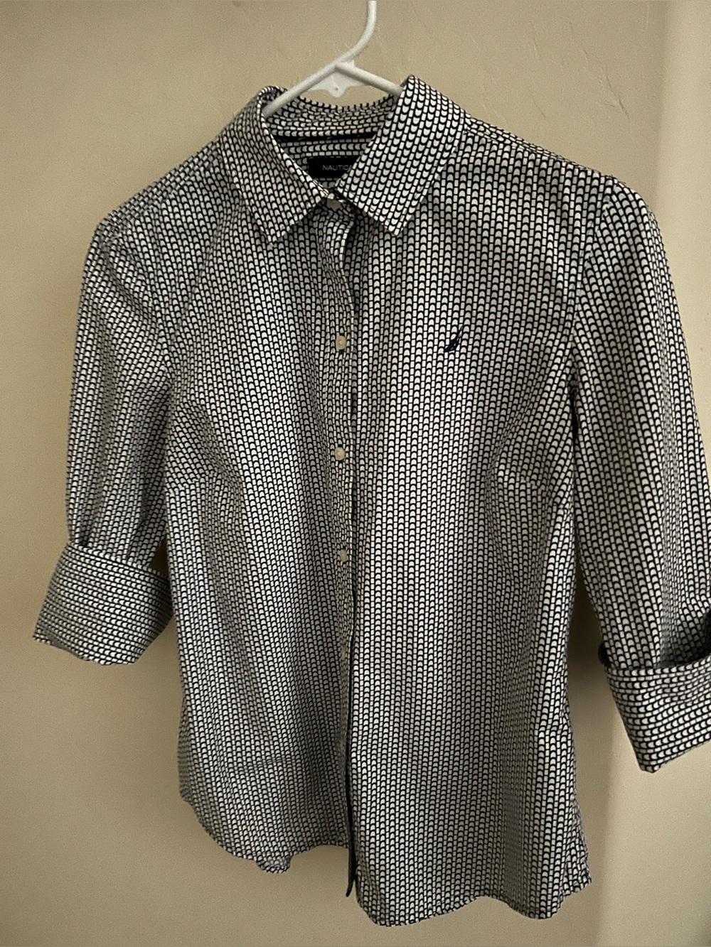 Nautica Black and White Patterned Button-Down Shirt